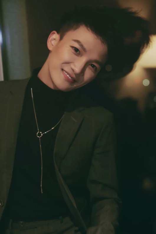 6843ec98ly4g1xbo21z75j20u0190aaf