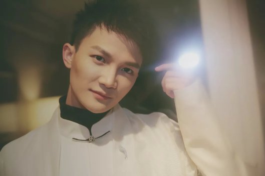 6843ec98ly4g1xbo2304tj20u00k074f